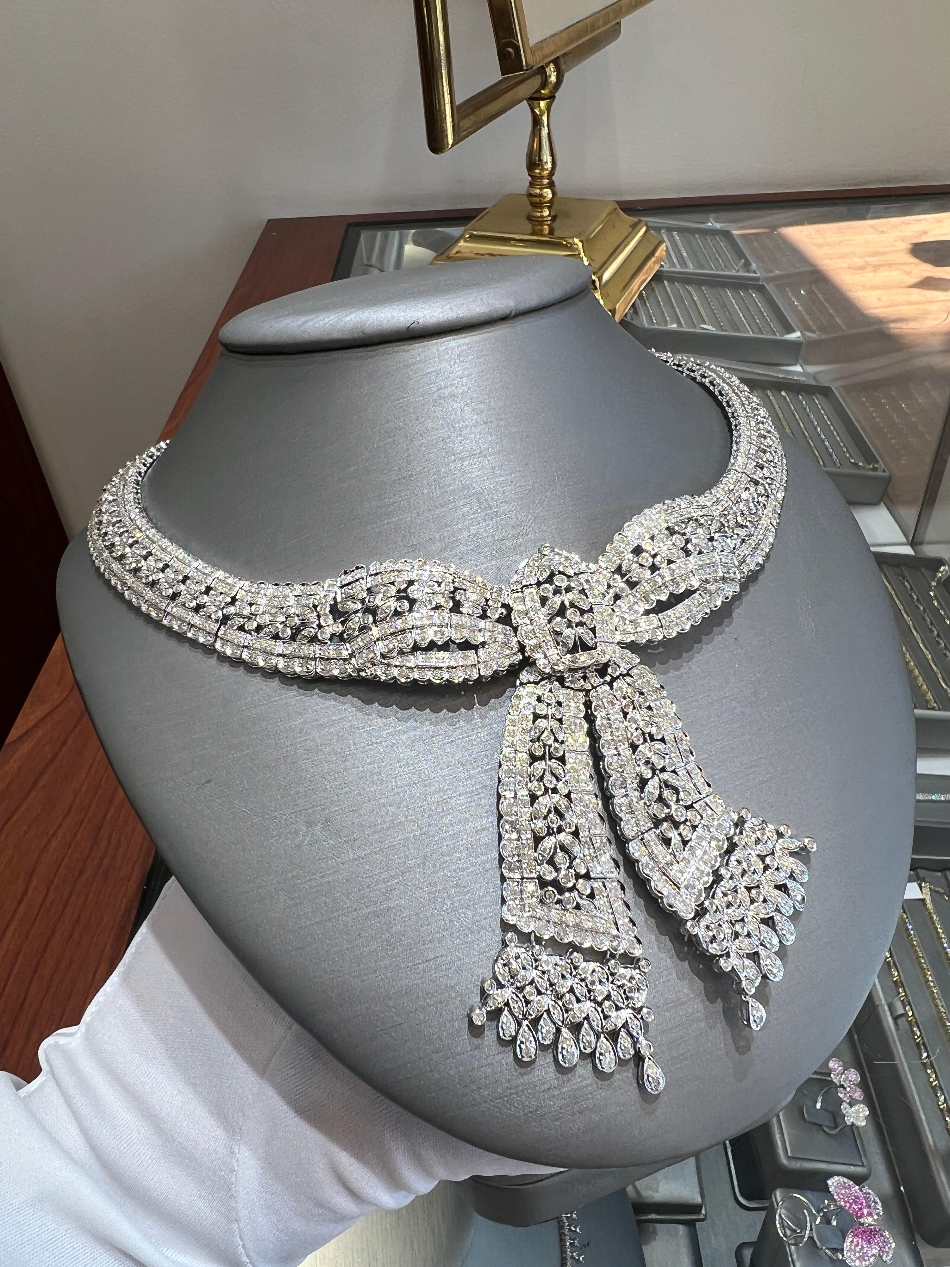 Collana con fiocco Art Deco Belle Époque da 15,00 carati realizzata a mano in oro bianco 18 carati in vendita 1
