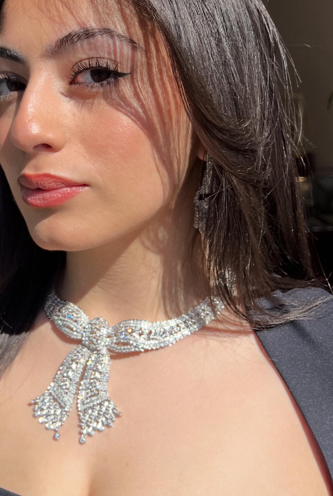 Collana con fiocco Art Deco Belle Époque da 15,00 carati realizzata a mano in oro bianco 18 carati in vendita 2