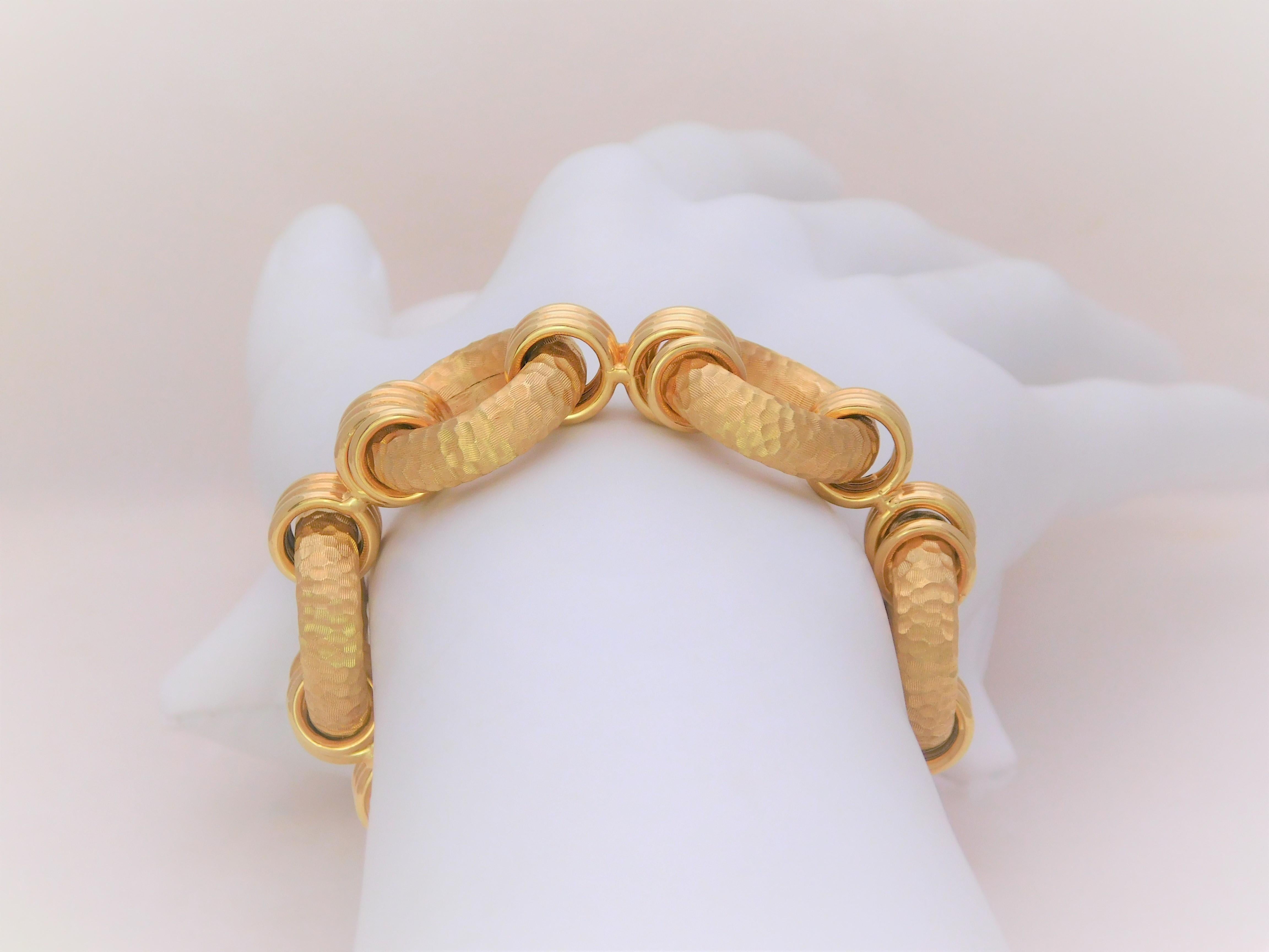 Handcrafted 18 Karat Gold Hammered Link Bracelet For Sale 2