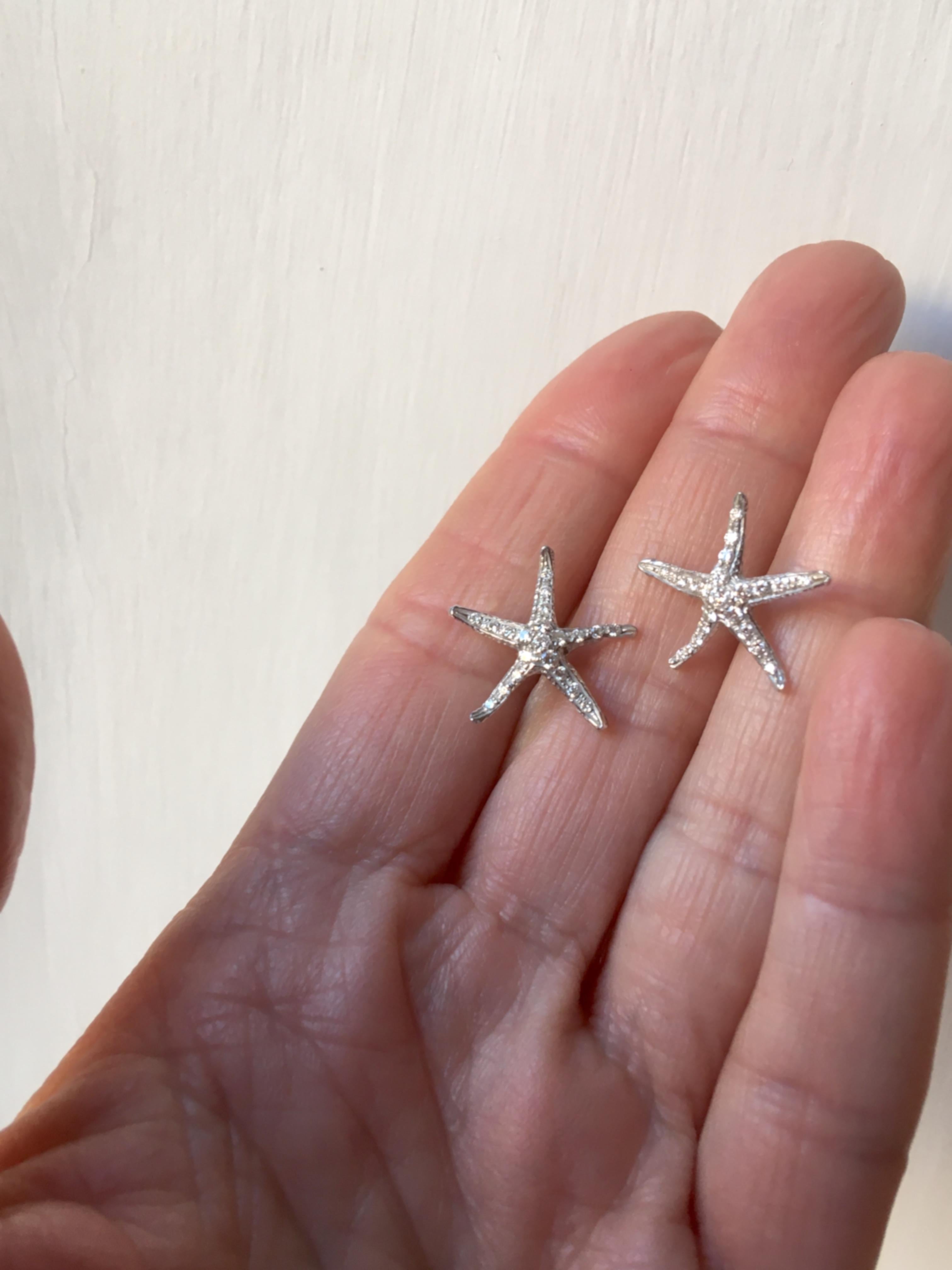 Modern Handcrafted 18 Karat White Gold 0.40 Carat White Diamonds Starfish Stud Earrings For Sale