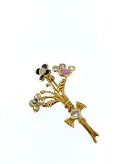 Handcrafted 18 karat Yellow Gold Brooch with Zircons and Quartz