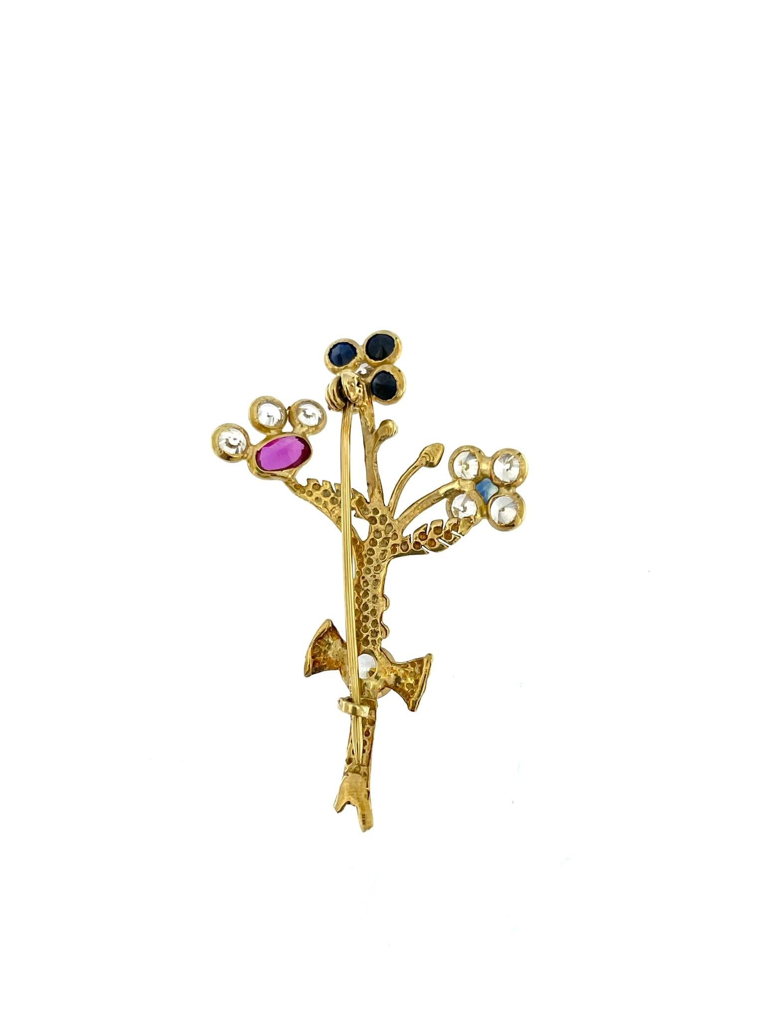 Mixed Cut Handcrafted 18 karat Yellow Gold Brooch with Zircons and Quartz For Sale