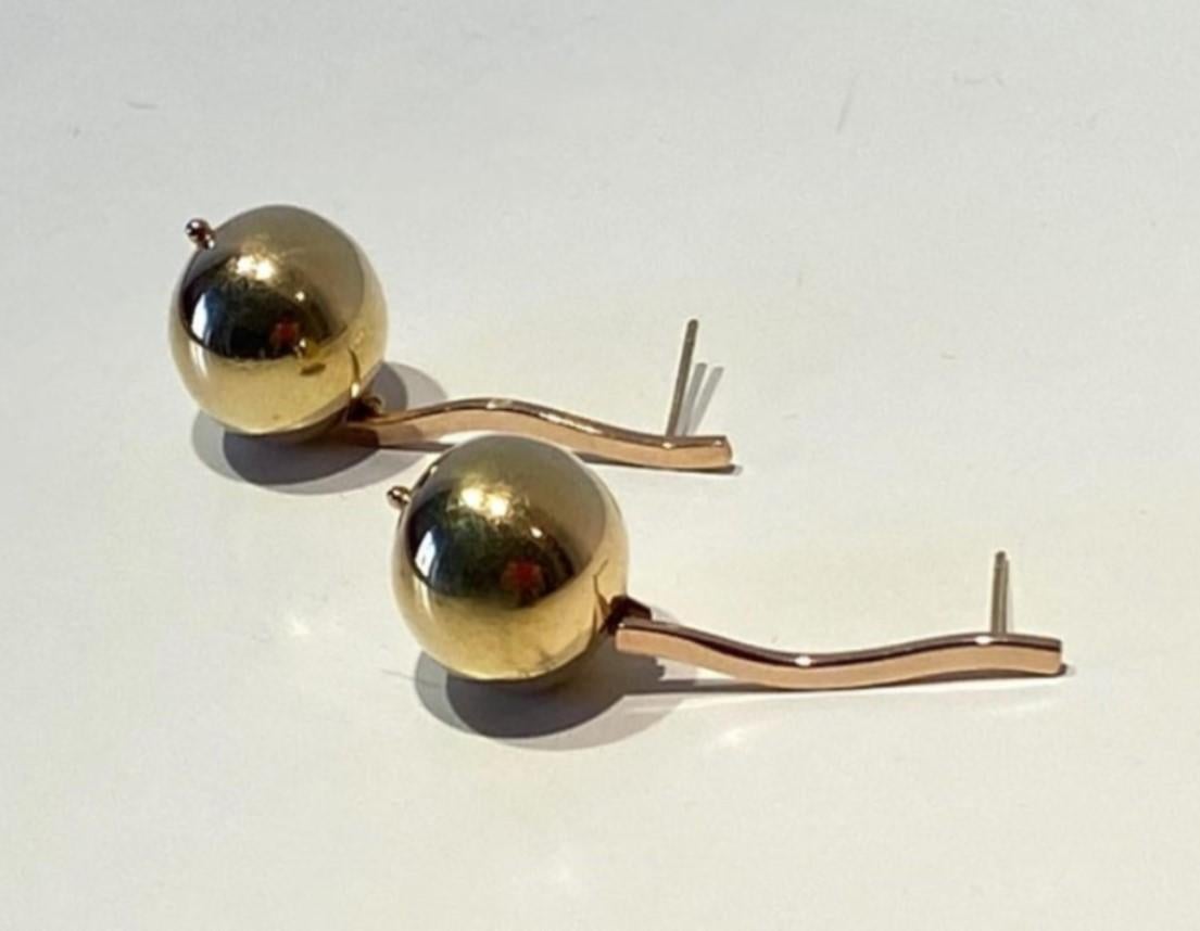 Handcrafted 18 Karat Yellow Gold Sun Globes Dangle Modern Design Earrings For Sale 1