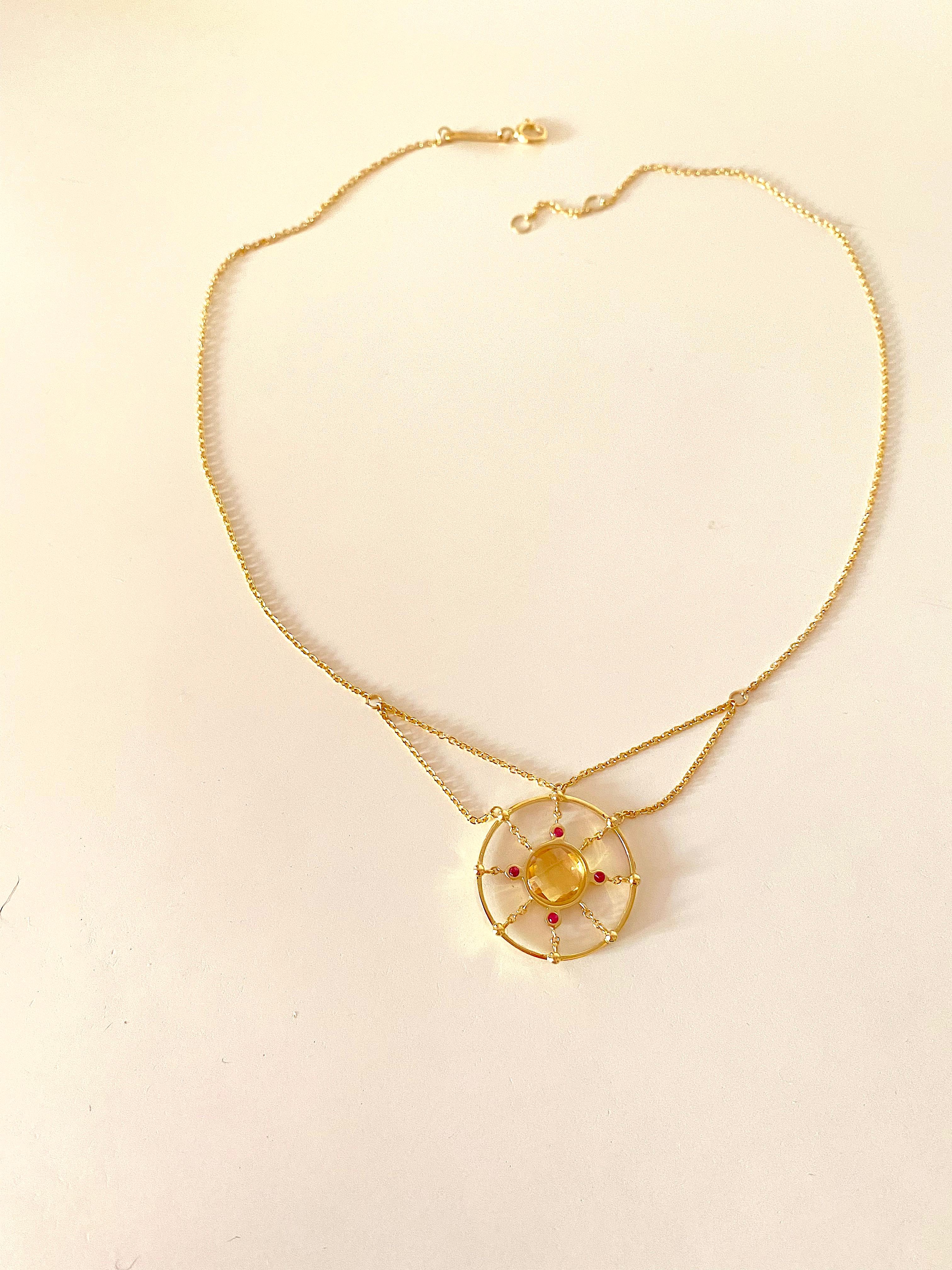 Women's Handcrafted 18 Karats Yellow Gold Citrine Rubies Design Chain Pendant Necklace For Sale