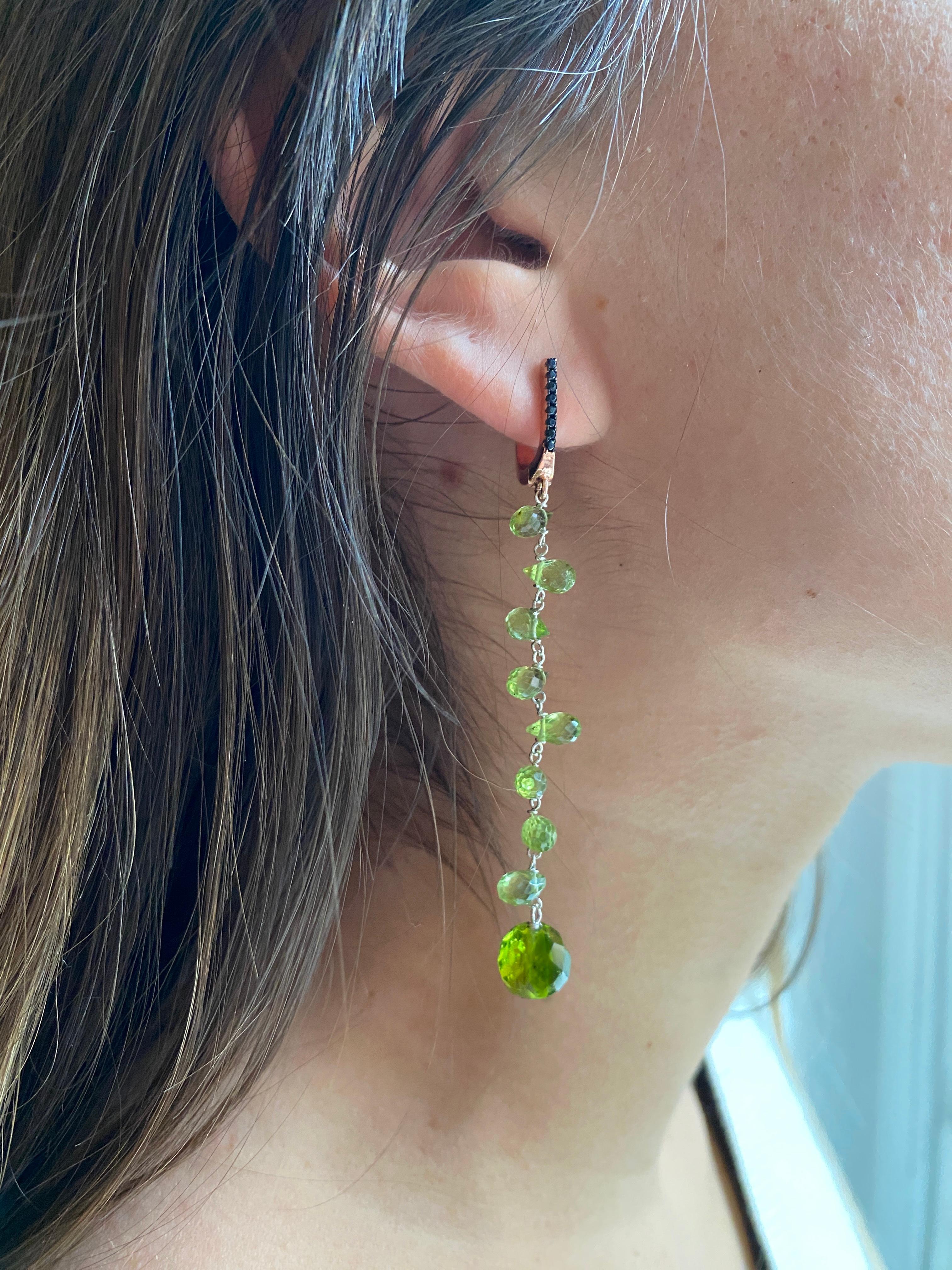 Handcrafted 18k Gold Earrings Black Diamonds and Peridot Drops Italian Made In New Condition For Sale In Rome, IT