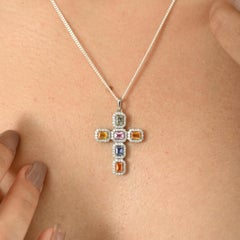 Gioielli artigianali in oro giallo massiccio 18k con ciondolo a croce in zaffiro multiplo Nature