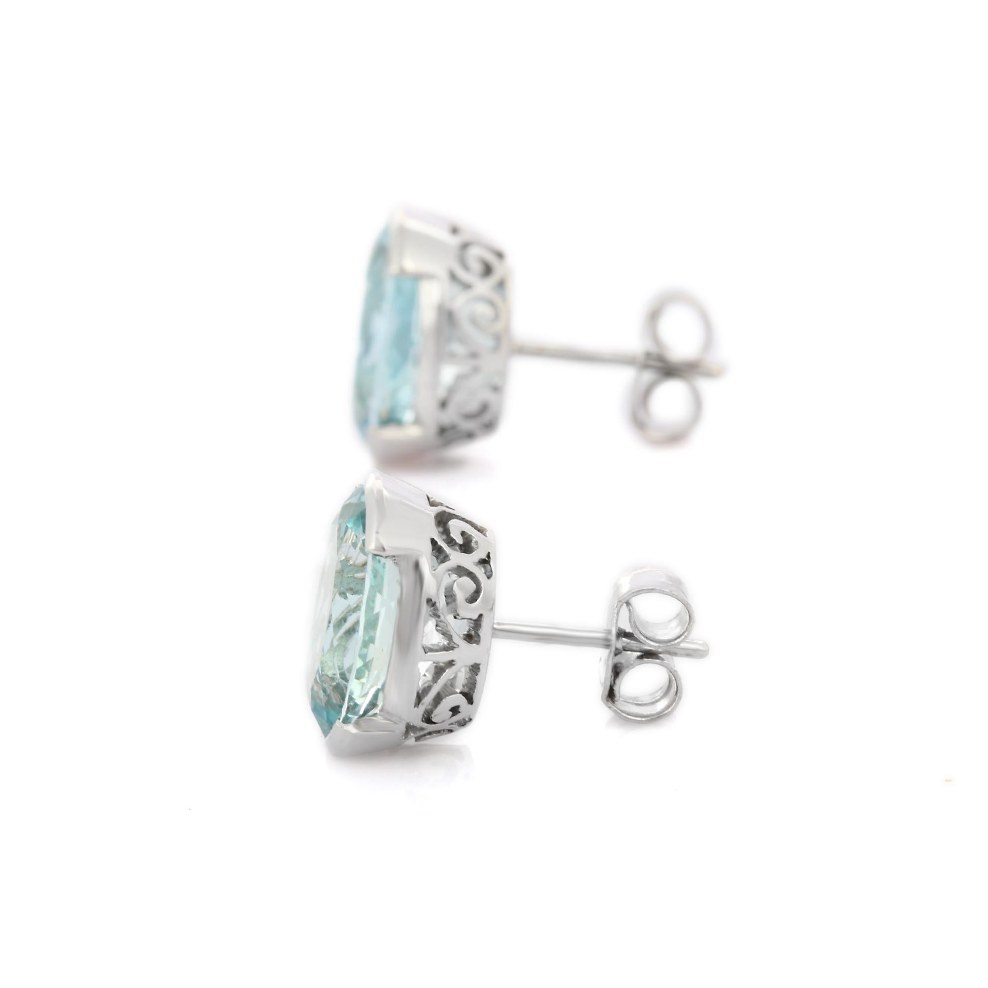 Modern Handcrafted 18K White Gold Brilliant Oval Cut Blue Aquamarine Stud Earrings  For Sale