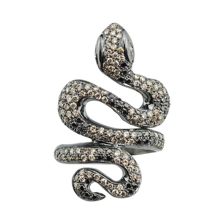 Handcrafted 18Karat White Gold 1.90karat Brown&Black Diamond Snake Cocktail Ring For Sale 2