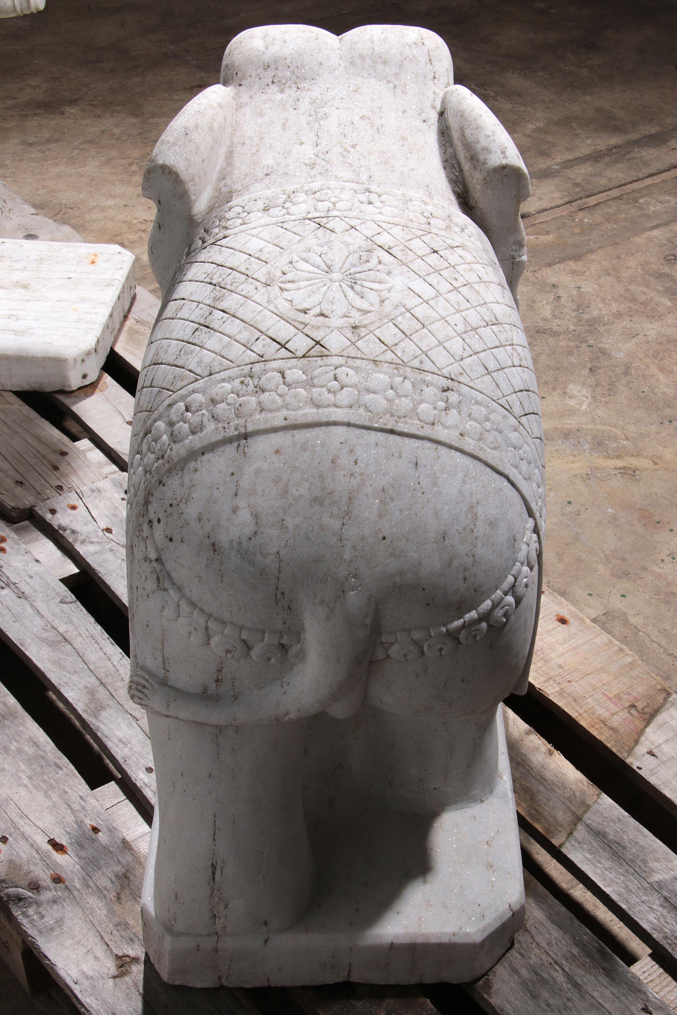 Handcrafted 2 Large Marble Elephant Statues In Excellent Condition For Sale In Oirlo, LI