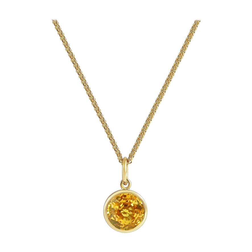 Handcrafted 1.50 Carats Yellow Sapphire 18 Karat Yellow Gold Pendant Necklace For Sale