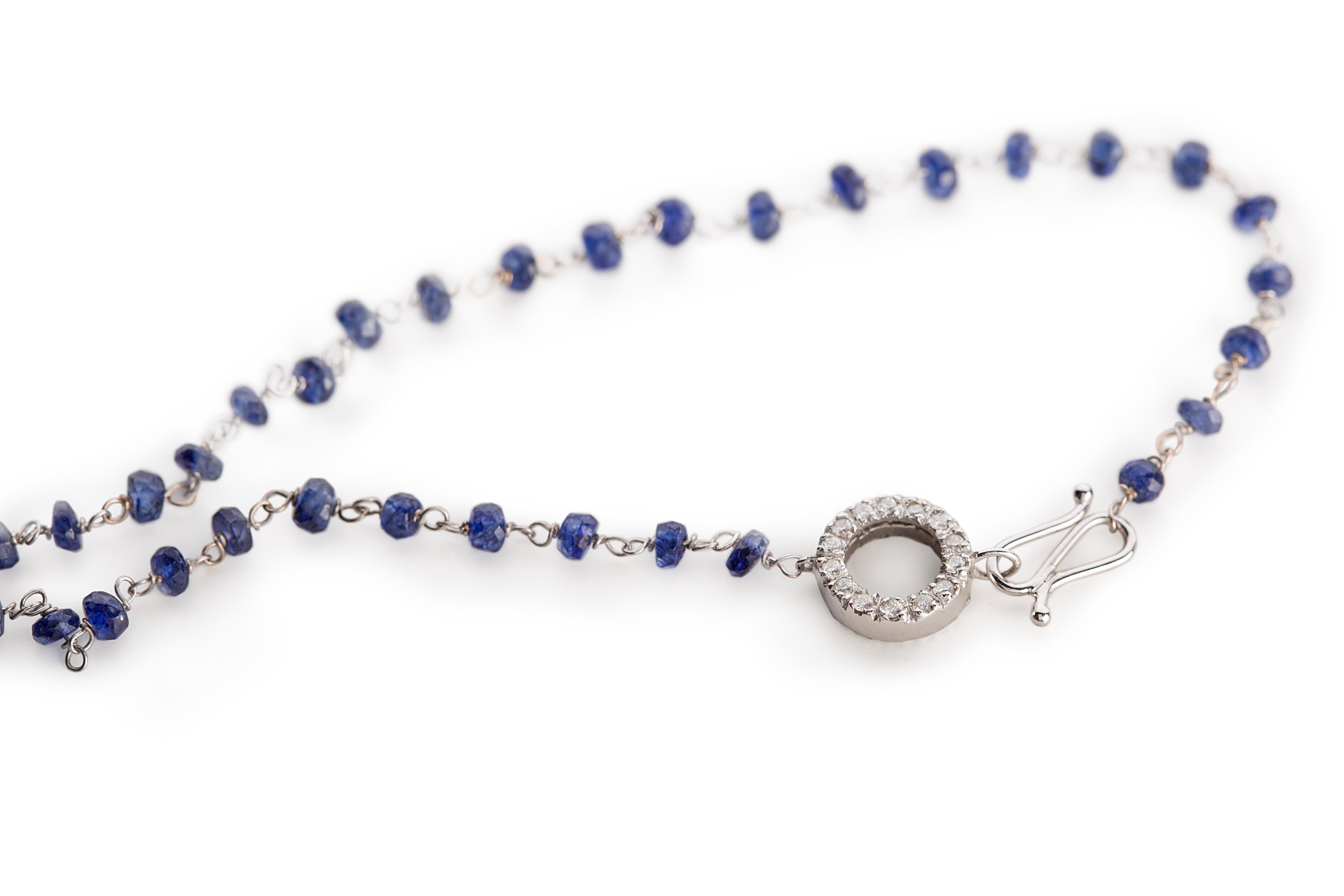 22.2 Carat Sapphire 0.44 Carat White Diamond Handcrafted Beaded 18KGold Necklace In New Condition For Sale In Rome, IT
