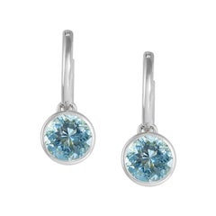 Boucles d'oreilles en goutte en or blanc 18 carats avec aigue-marine de 2,70 carats, fabriquées à la main