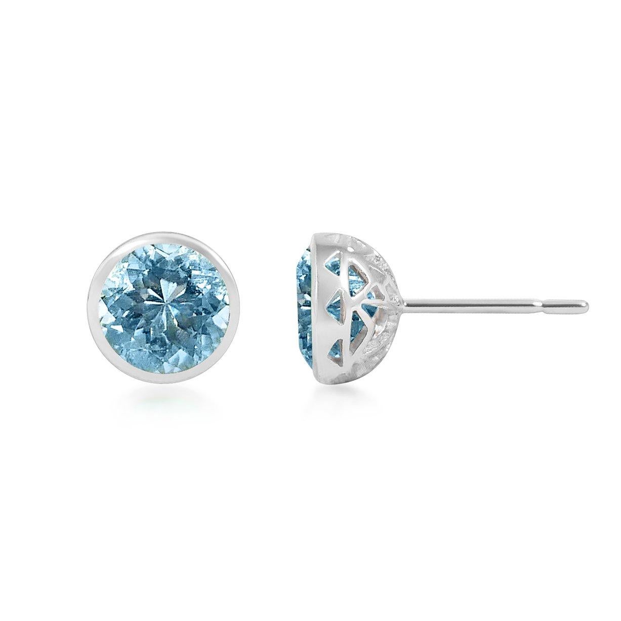 Round Cut Handcrafted 2.70 Carats Aquamarine 18 Karat White Gold Stud Earrings For Sale