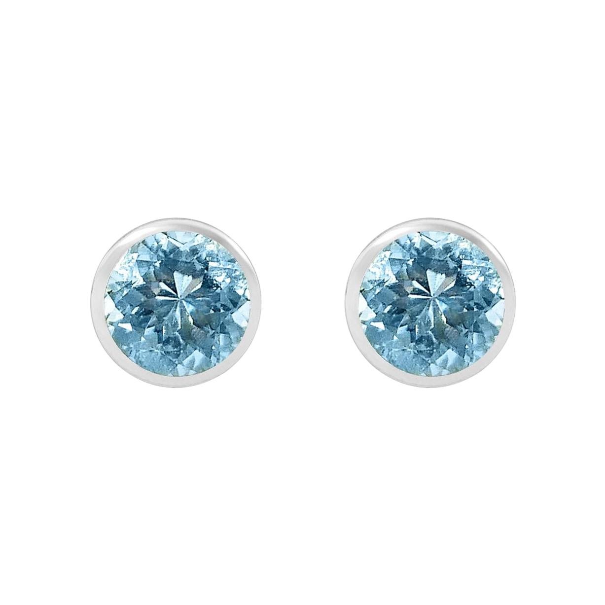 Handcrafted 2.70 Carats Aquamarine 18 Karat White Gold Stud Earrings For Sale