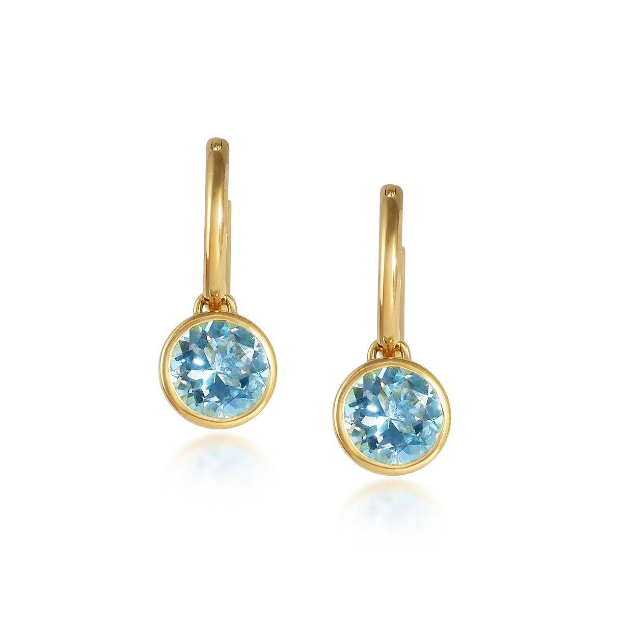 Round Cut Handcrafted 2.70 Carats Aquamarine 18 Karat Yellow Gold Drop Earrings For Sale
