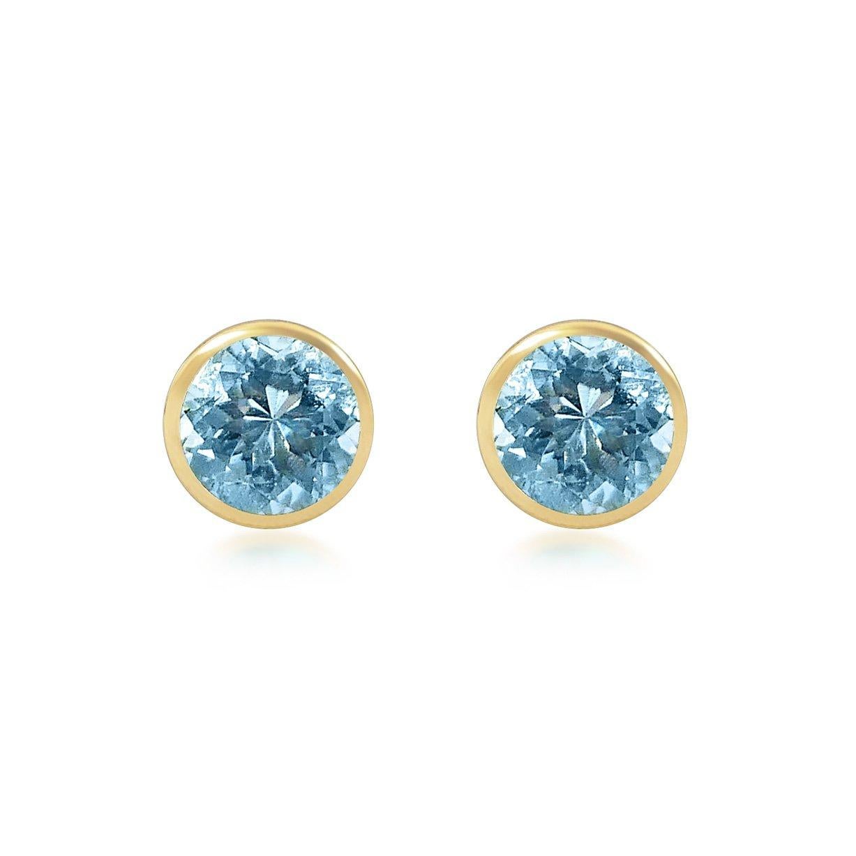 Contemporary Handcrafted 2.70 Carats Aquamarine 18 Karat Yellow Gold Stud Earrings For Sale