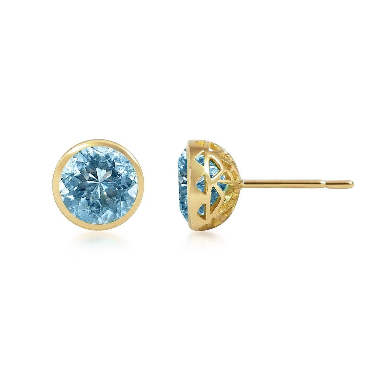 Round Cut Handcrafted 2.70 Carats Aquamarine 18 Karat Yellow Gold Stud Earrings For Sale