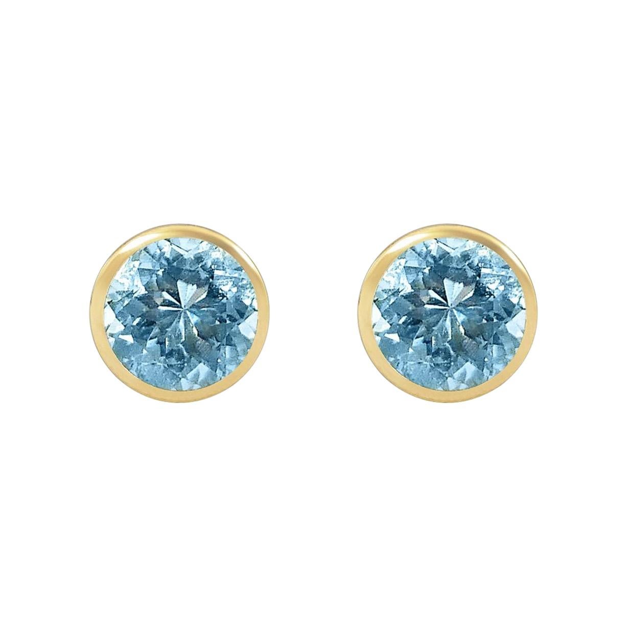 Handcrafted 2.70 Carats Aquamarine 18 Karat Yellow Gold Stud Earrings For Sale