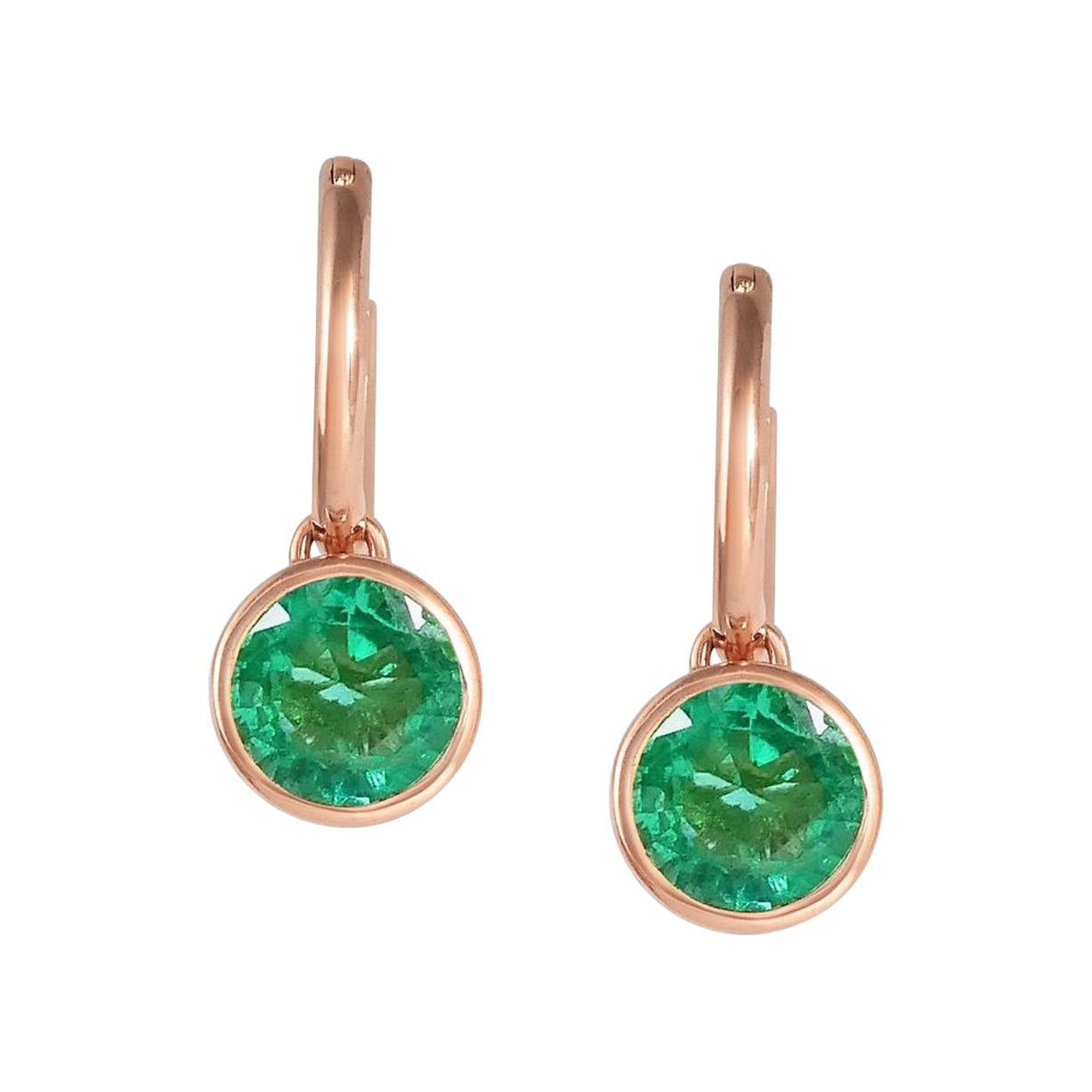 Handcrafted 2.00 Carats Emerald 18 Karat Rose Gold Drop Earrings For Sale