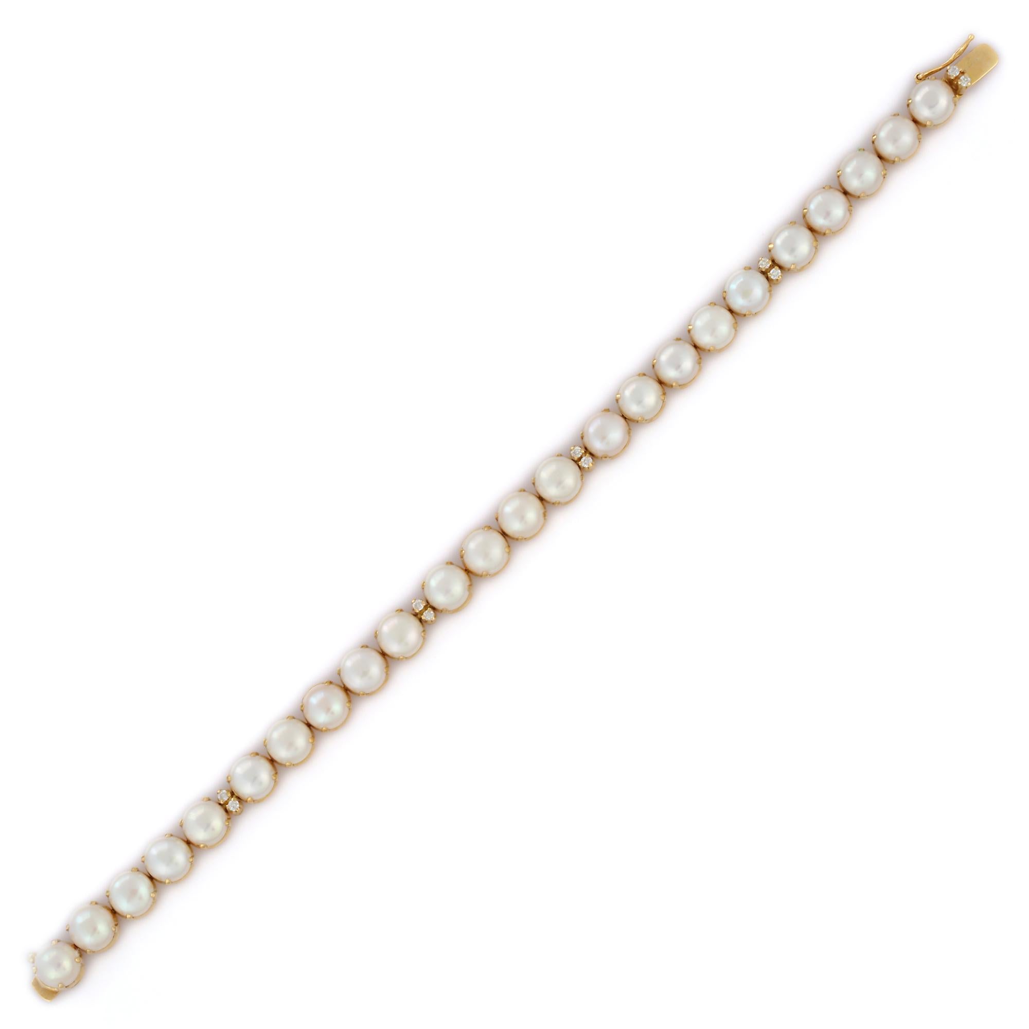 Contemporary Handcrafted 34.25 ct Mother of Pearl Bracelet in 18K Yellow Gold with Diamonds For Sale