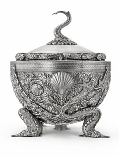 Cuillère à caviar « Ocean Life » en argent sterling 925, fabriquée à la main, ornée de motifs d'esturgeon