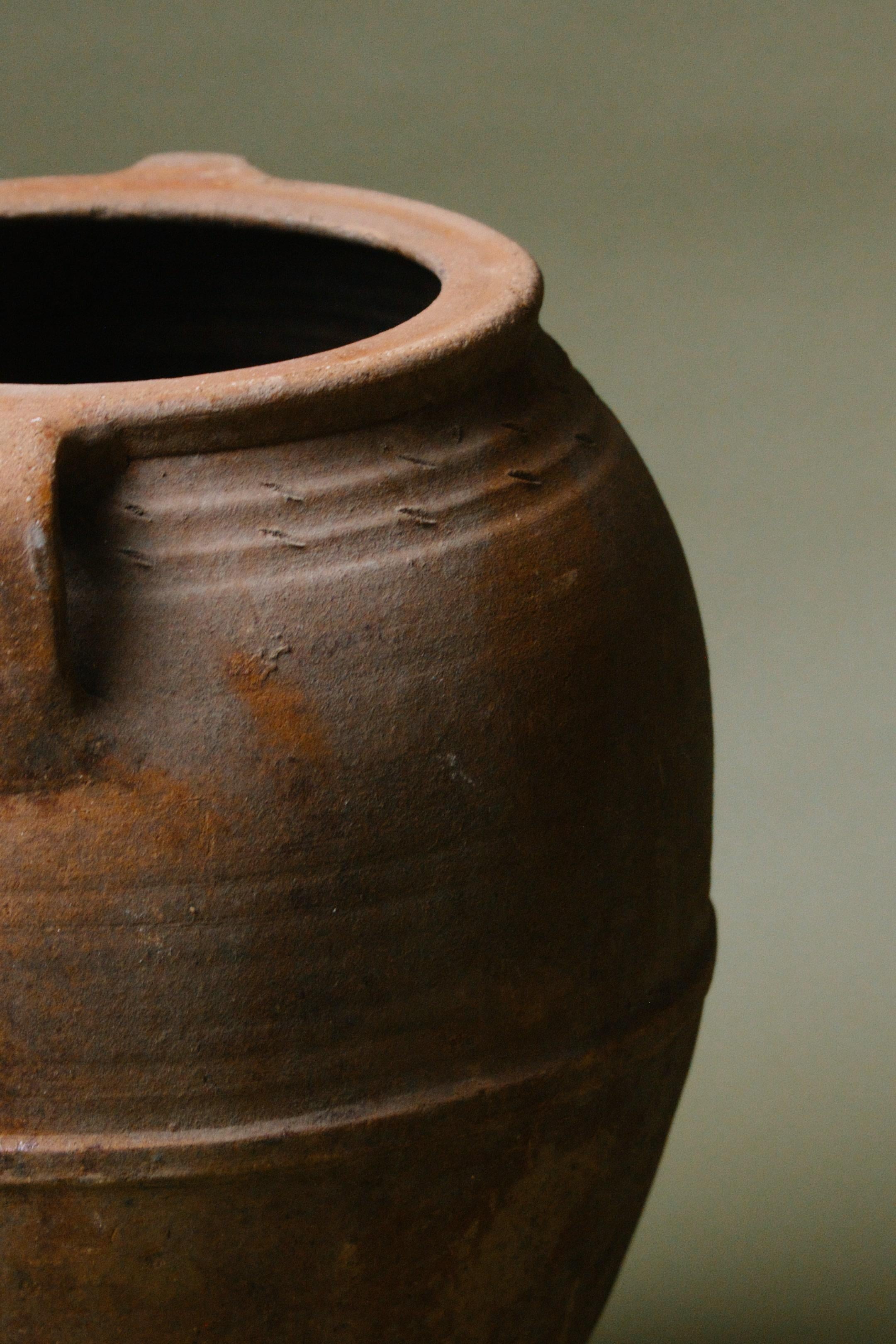 Handcrafted Anatolian Rustic Earthenware Storage Vessel In Good Condition For Sale In London, GB