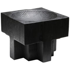Madera de iroko quemada en negro Macetas en cruz Arno Declercq