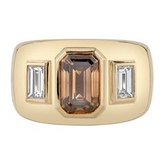 Handgefertigter Diamantring mit Beaux-Smaragdschliff von Single Stone