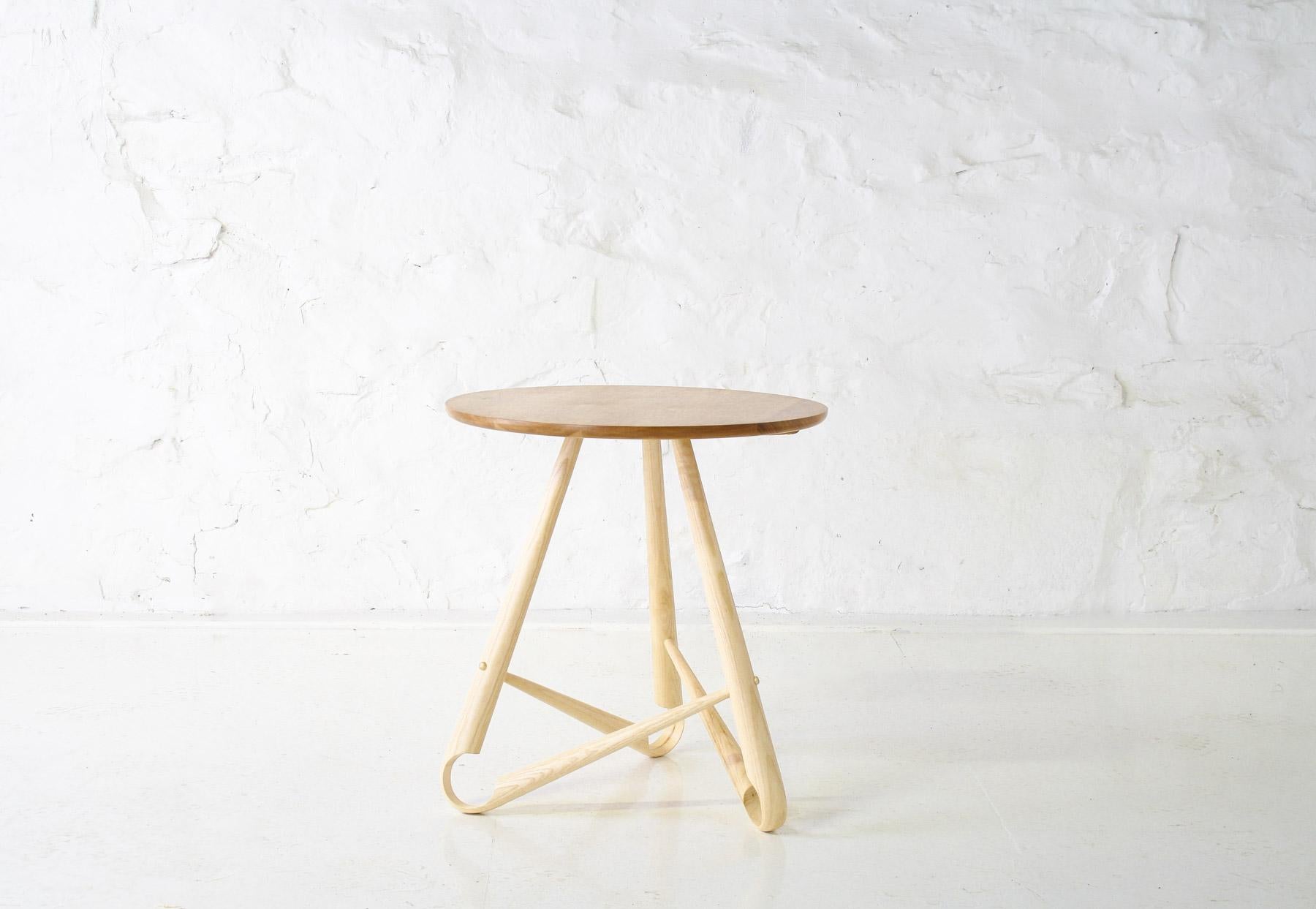 Handcrafted steam bent Side Table in Cherry and Ash – part of the new ‘Sŵs’ Collection – by Welsh designer/maker Dylan Glyn
This captivating side table is the work of contemporary Welsh designer and furniture maker Dylan Glyn, whose flowing designs