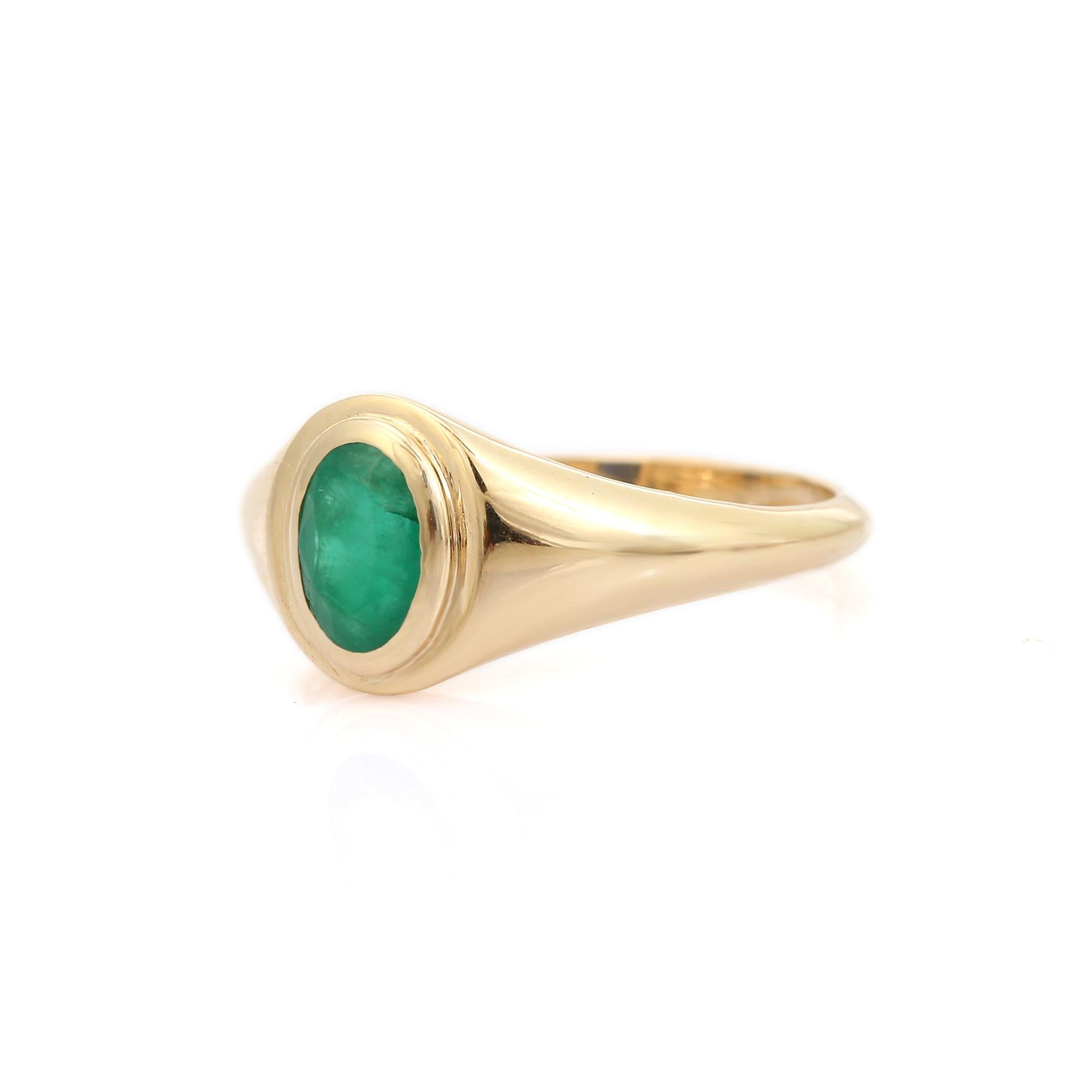 Im Angebot: Handgefertigte Lünette Set Oval sambischen Smaragd Signet Ring mit 14k Gelbgold () 7