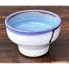 Handgefertigte blau-weiße Keramikschale