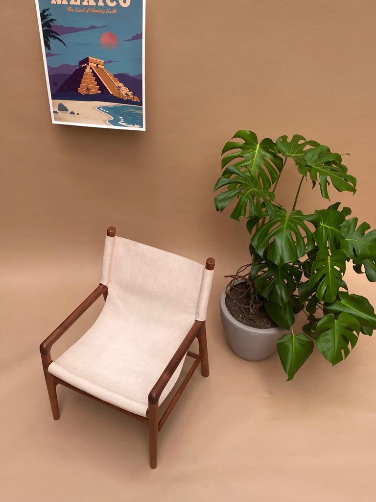 Chaise d'appoint BN01 fabriquée à la main, bois tropical Tzalam et cuir naturel en vente 4