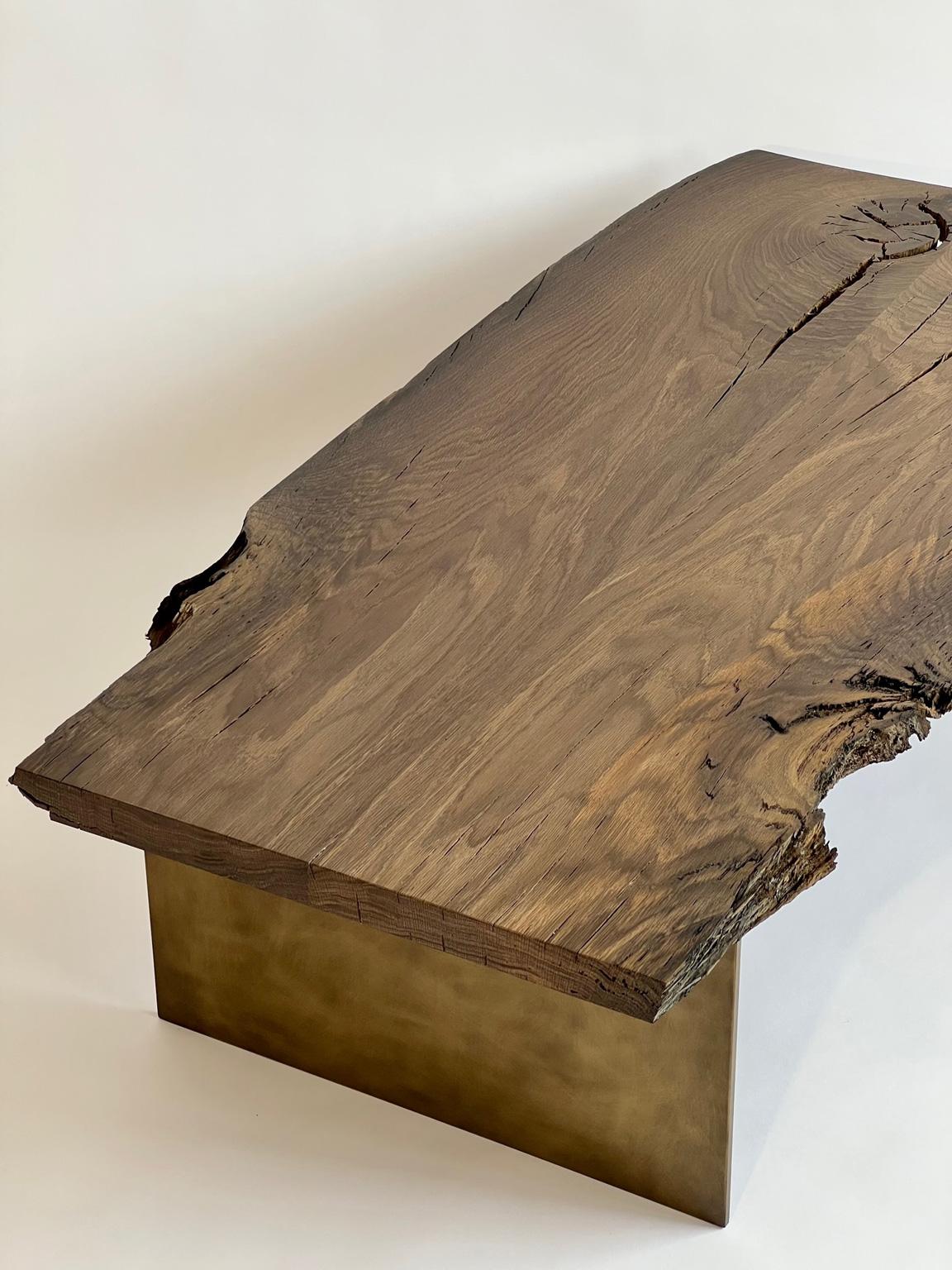 Table basse en bois, fabriquée à la main en vente 1
