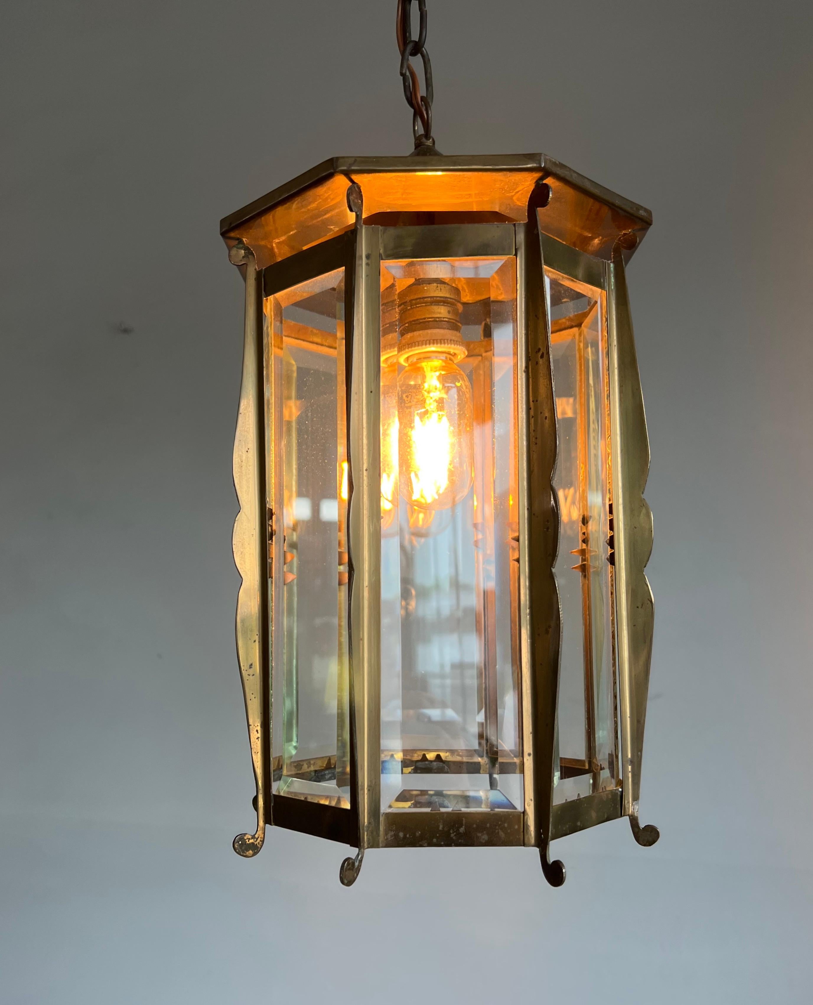 Polished Eye-catching Arts & Crafts Beveled Glass Octagonal Design Pendant Light Lantern For Sale