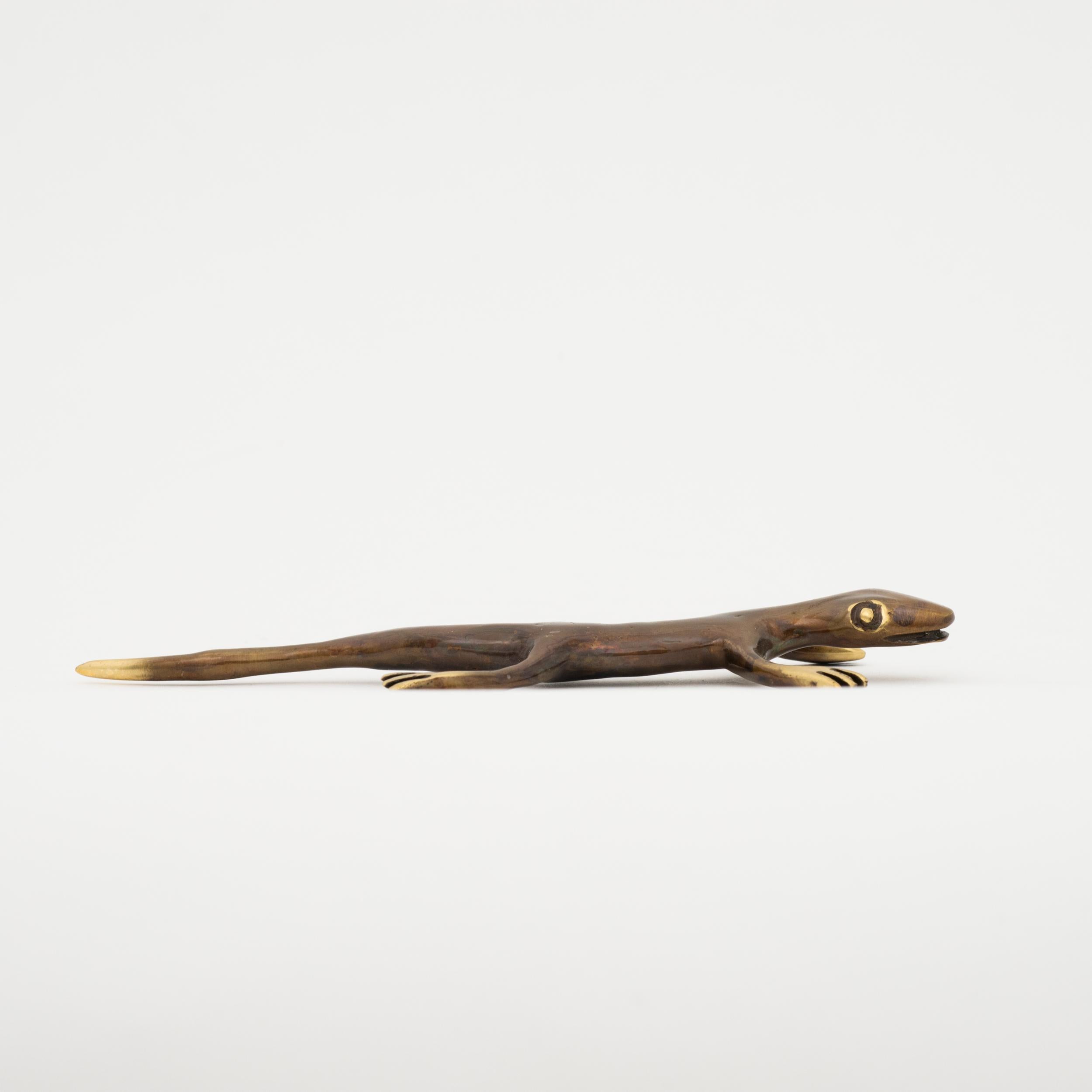 Indian Handcrafted Brass Gecko Decorative Paperweight with Bronze Patina
