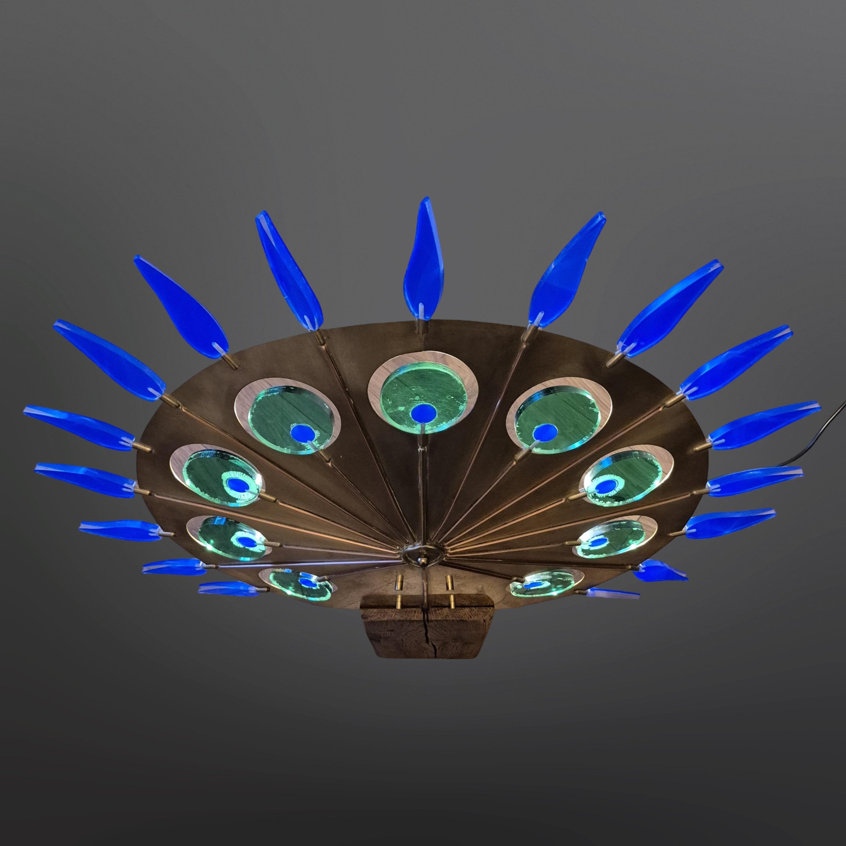 Fatto a mano Lampada da terra in ottone, quercia e plexiglas realizzata a mano, Paesi Bassi, anni '70 in vendita