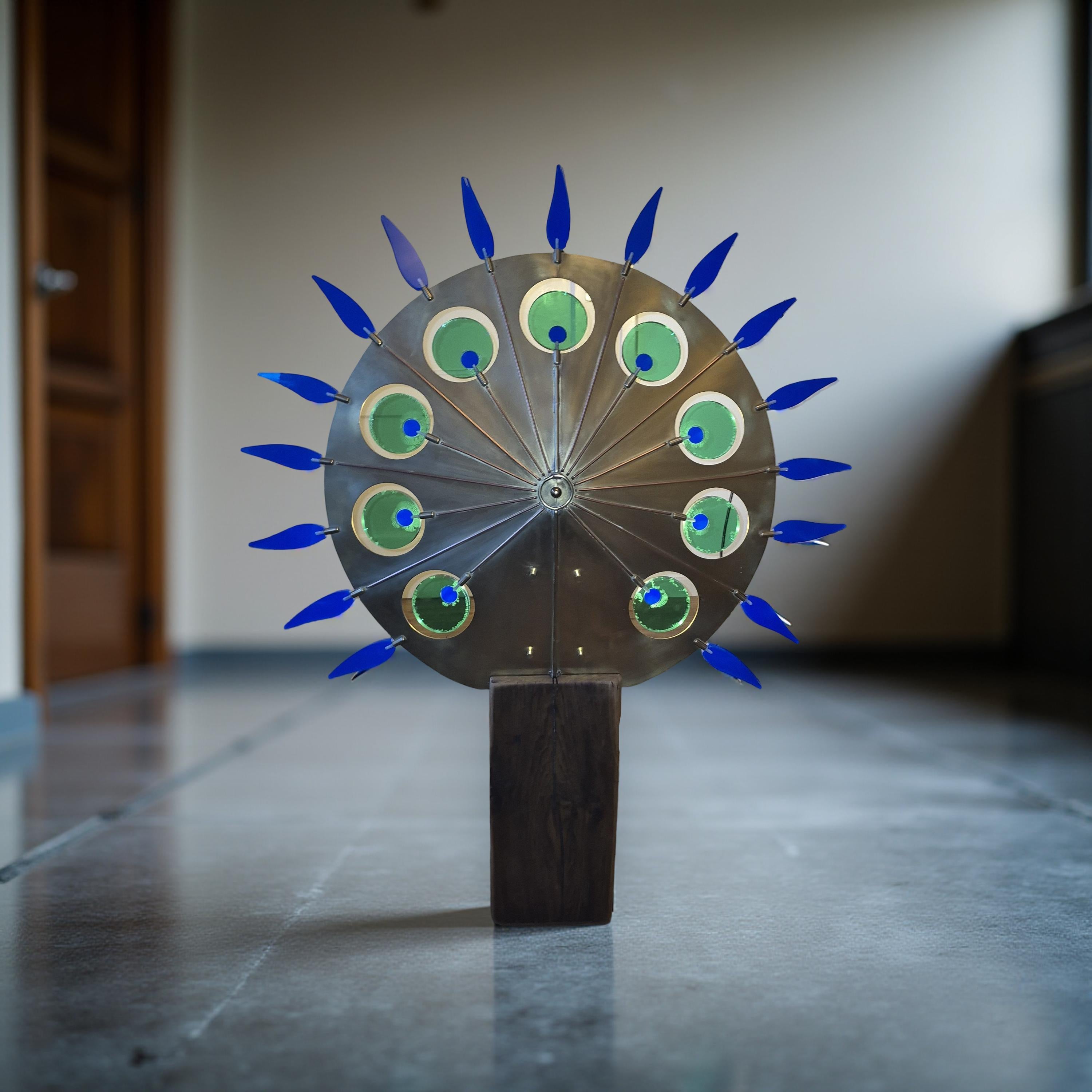 XX secolo Lampada da terra in ottone, quercia e plexiglas realizzata a mano, Paesi Bassi, anni '70 in vendita