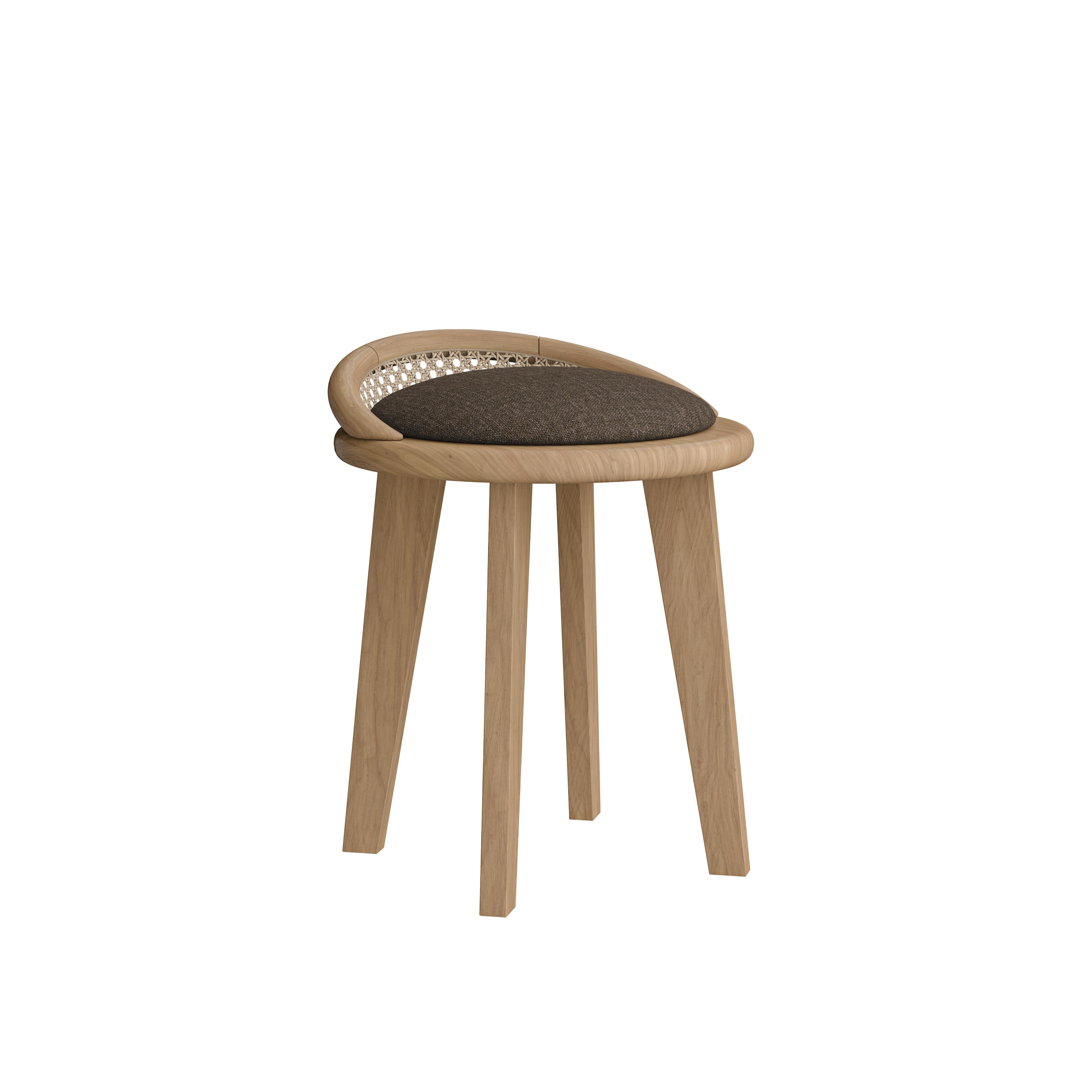XXI secolo e contemporaneo Sgabello da pranzo Brummell in rattan e legno di noce Made in Portugal by Wood Tailors in vendita