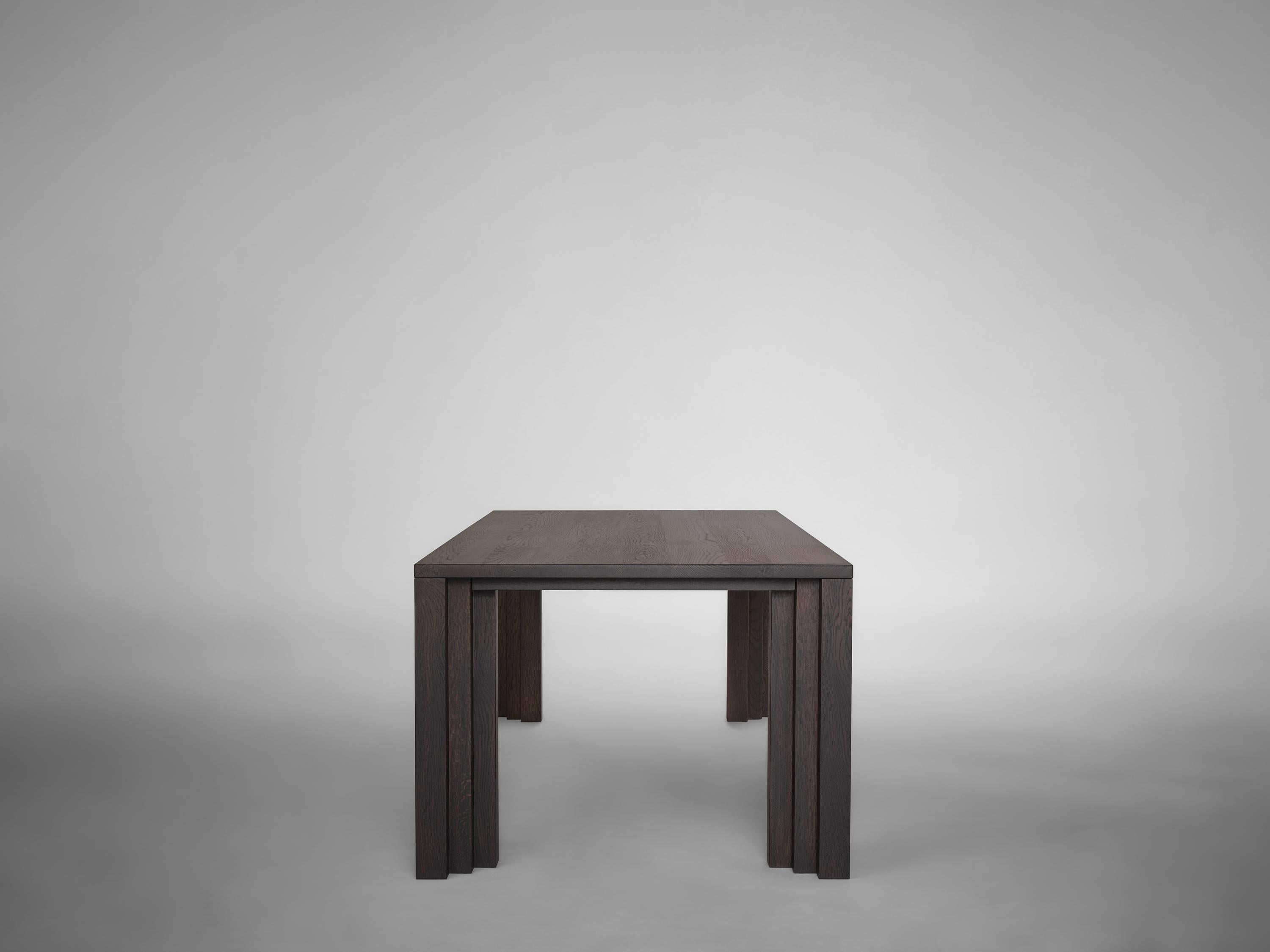 Néerlandais Handcrafted Brutalist Cadence Table in Solid Dark Brown French Oak - Mokko en vente
