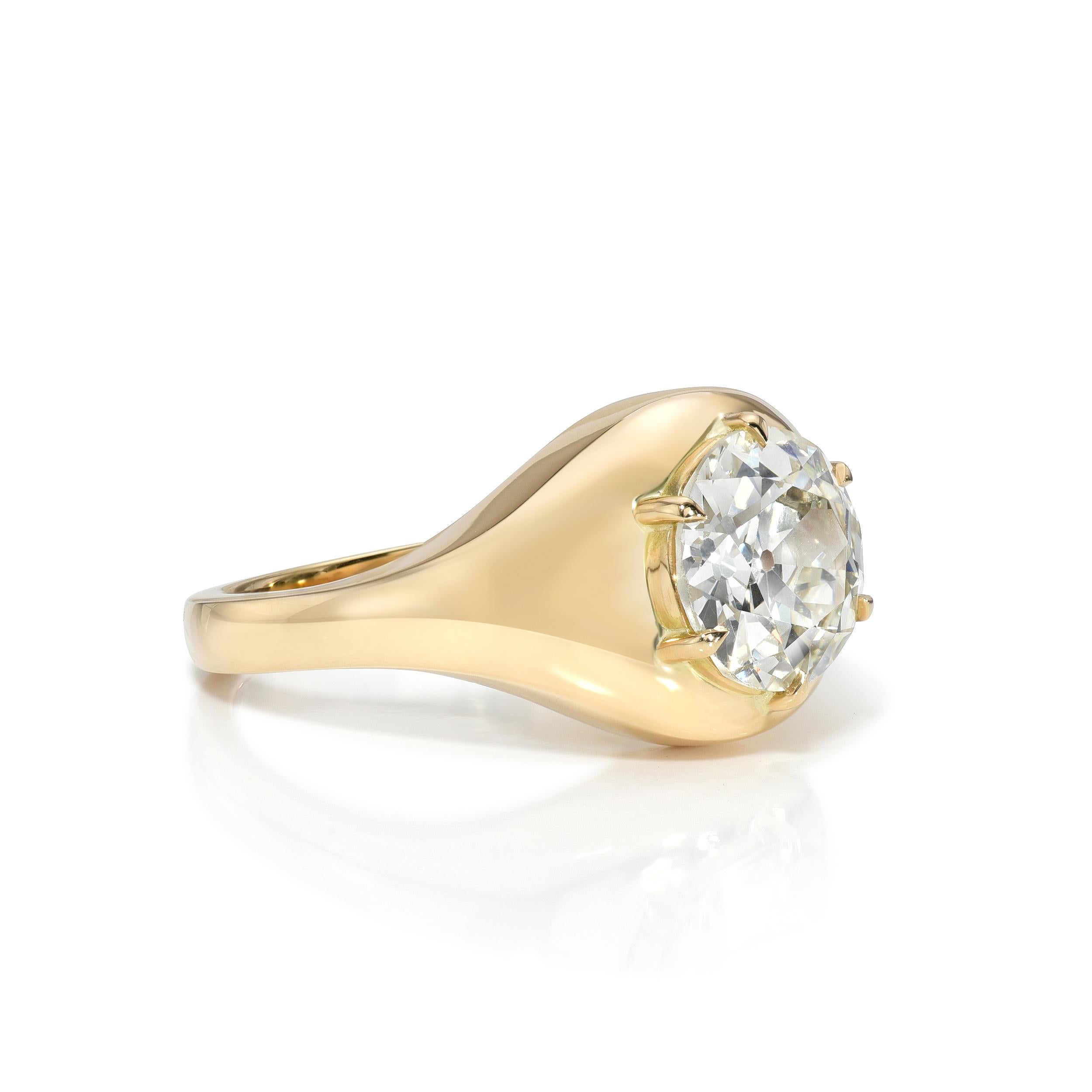 2,41ct N/VS1 GIA-zertifizierter Diamant im alten europäischen Schliff in einer handgefertigten Fassung aus 18 Karat Gelbgold.