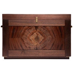 Handgefertigte Campaign Chest Field Bar in Nussbaum und Messing von Alabama Sawyer