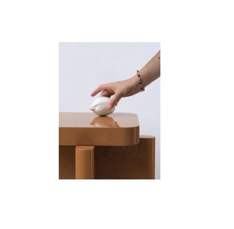 XXIe siècle et contemporain Banc artisanal en bois massif caramel Spina B5.1 de Cara Davide en vente