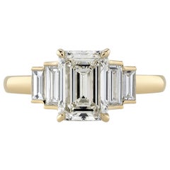 Handgefertigter Caroline-Diamantring mit Smaragdschliff von Single Stone
