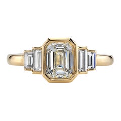 Handgefertigter Caroline-Diamantring mit Smaragdschliff von Single Stone