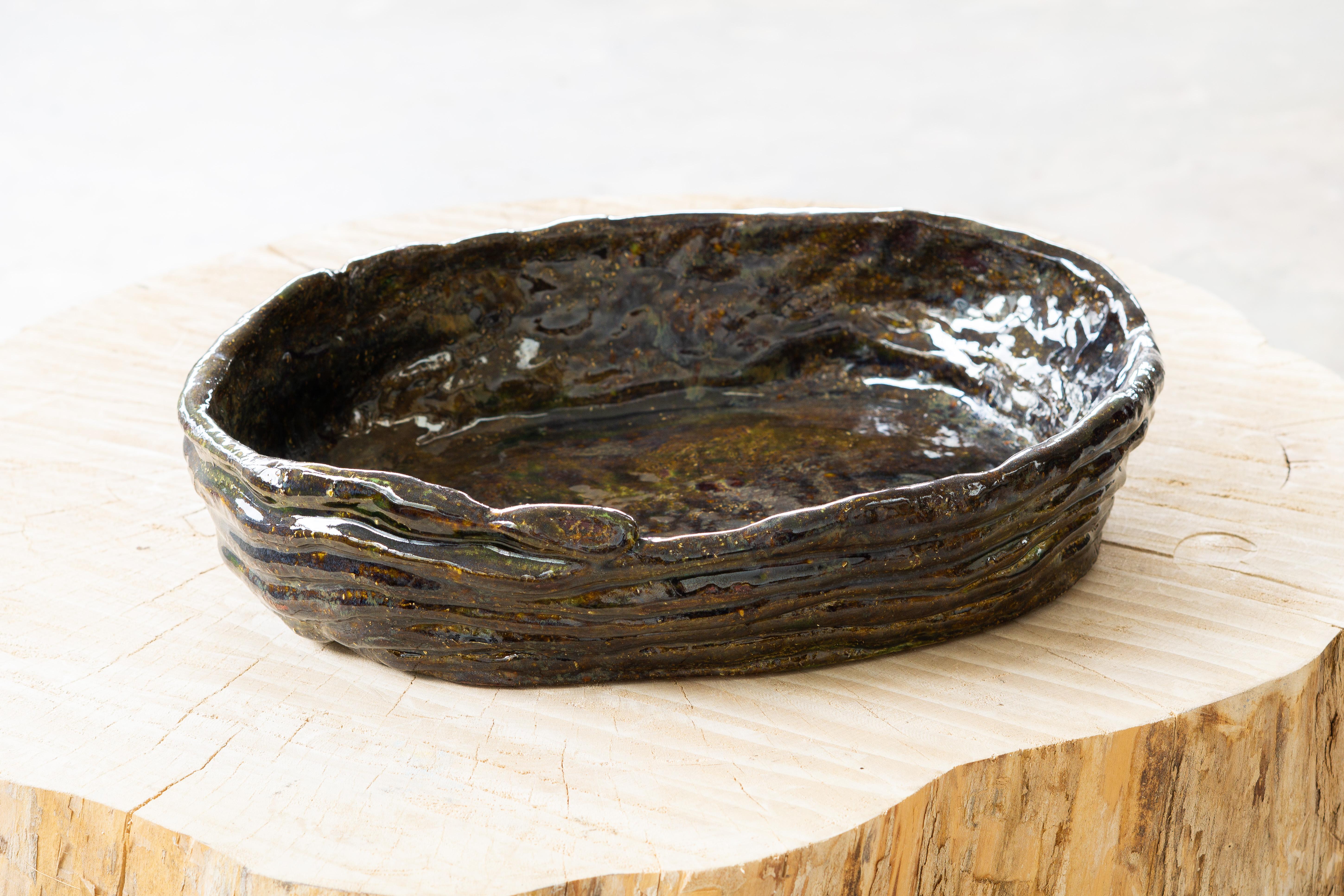 Bol en céramique artisanale en Greene & Greene - Vaisseau sculptural ovale en vente 9