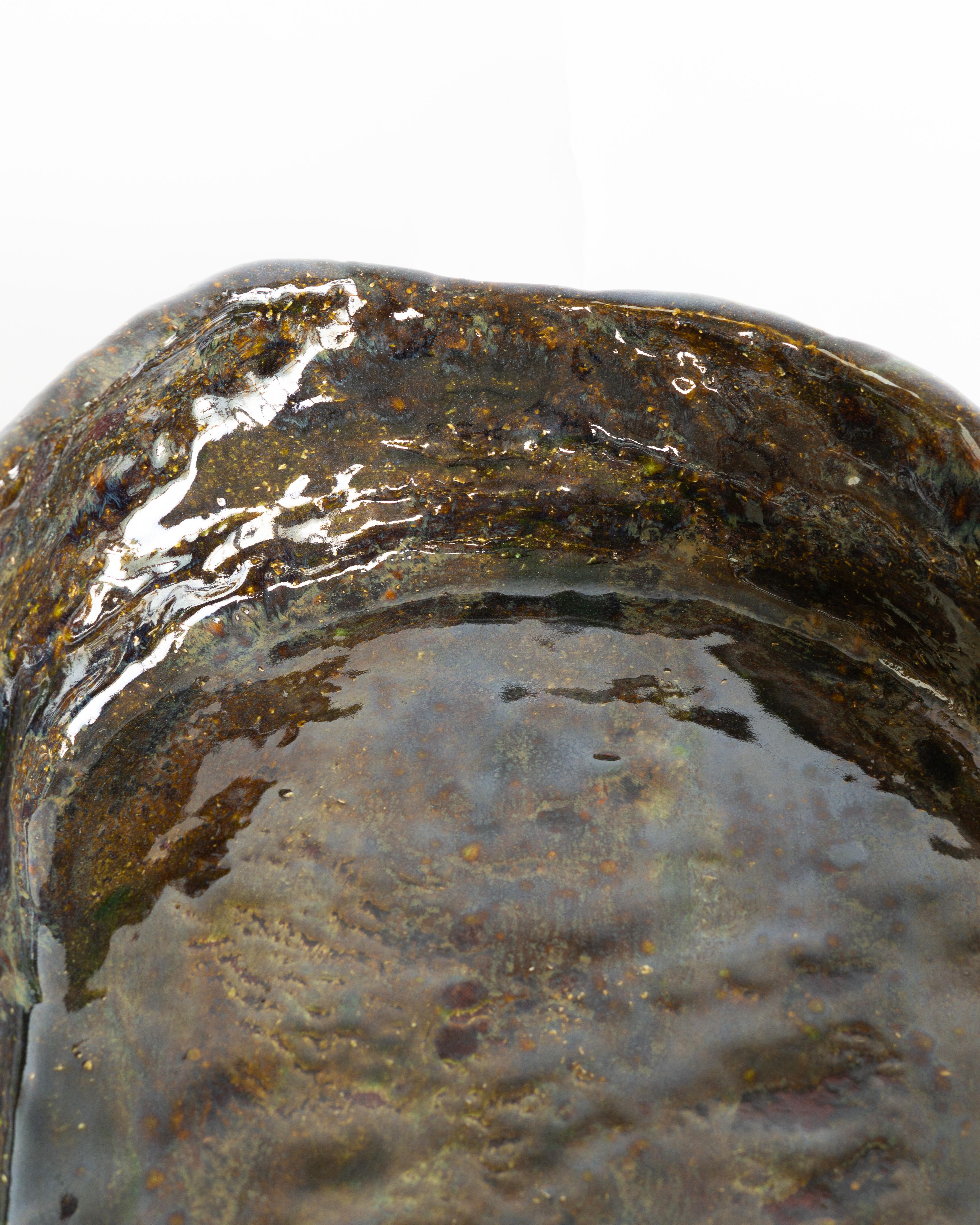 Bol en céramique artisanale en Greene & Greene - Vaisseau sculptural ovale en vente 2