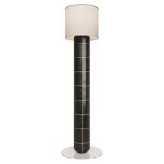 Handgefertigte Keramik Stehlampe in Schwarz Obsidian Glanzglasur mit Leinen Lampenschirm