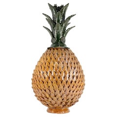 Piña de cerámica artesanal