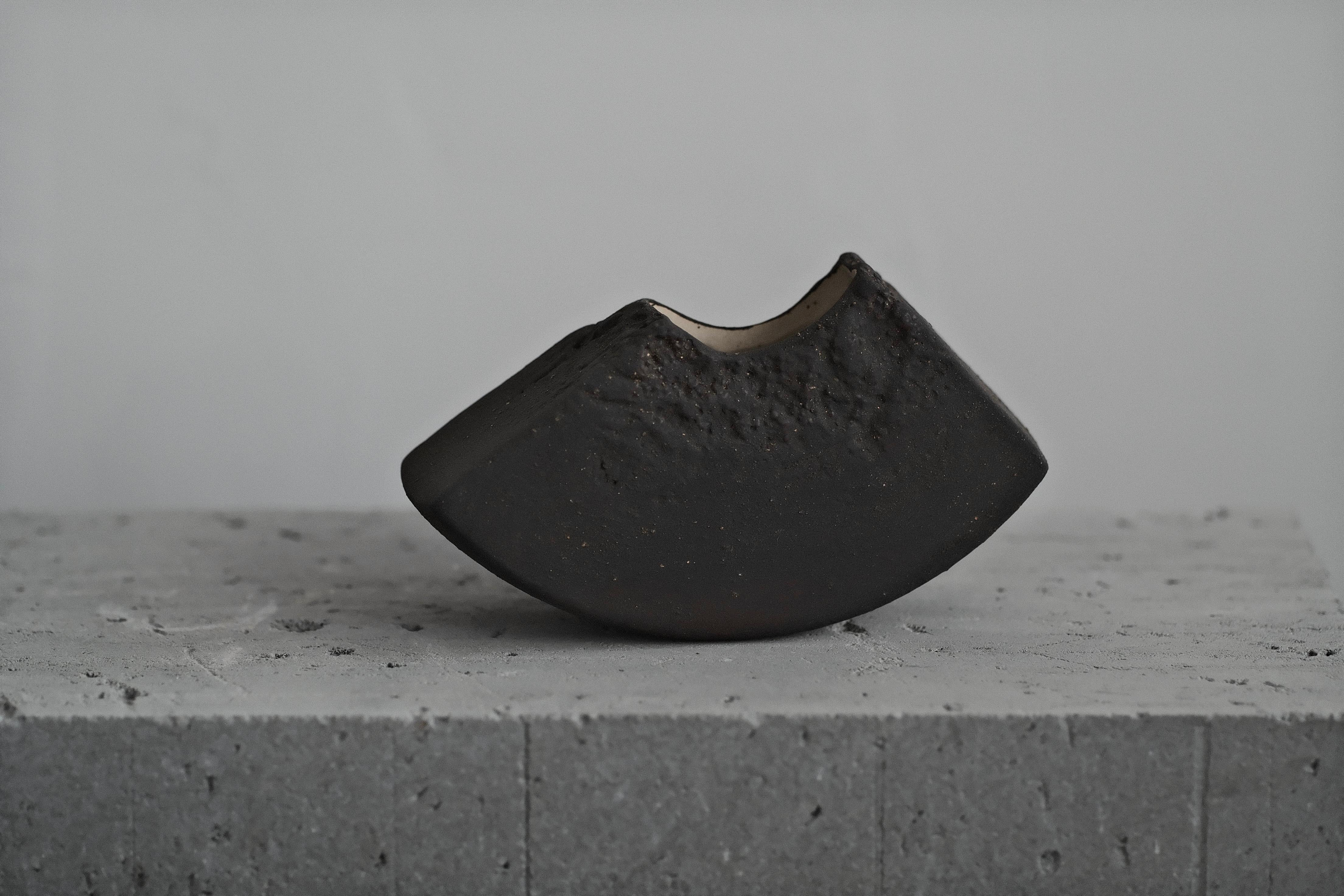 Geschenkverpackungen verfügbar.

Die Midnight Sun Ceramic Collection'S ist eine Hommage an die jahrhundertealte Handwerkskunst von Jingdezhen (景德镇), der weltberühmten 