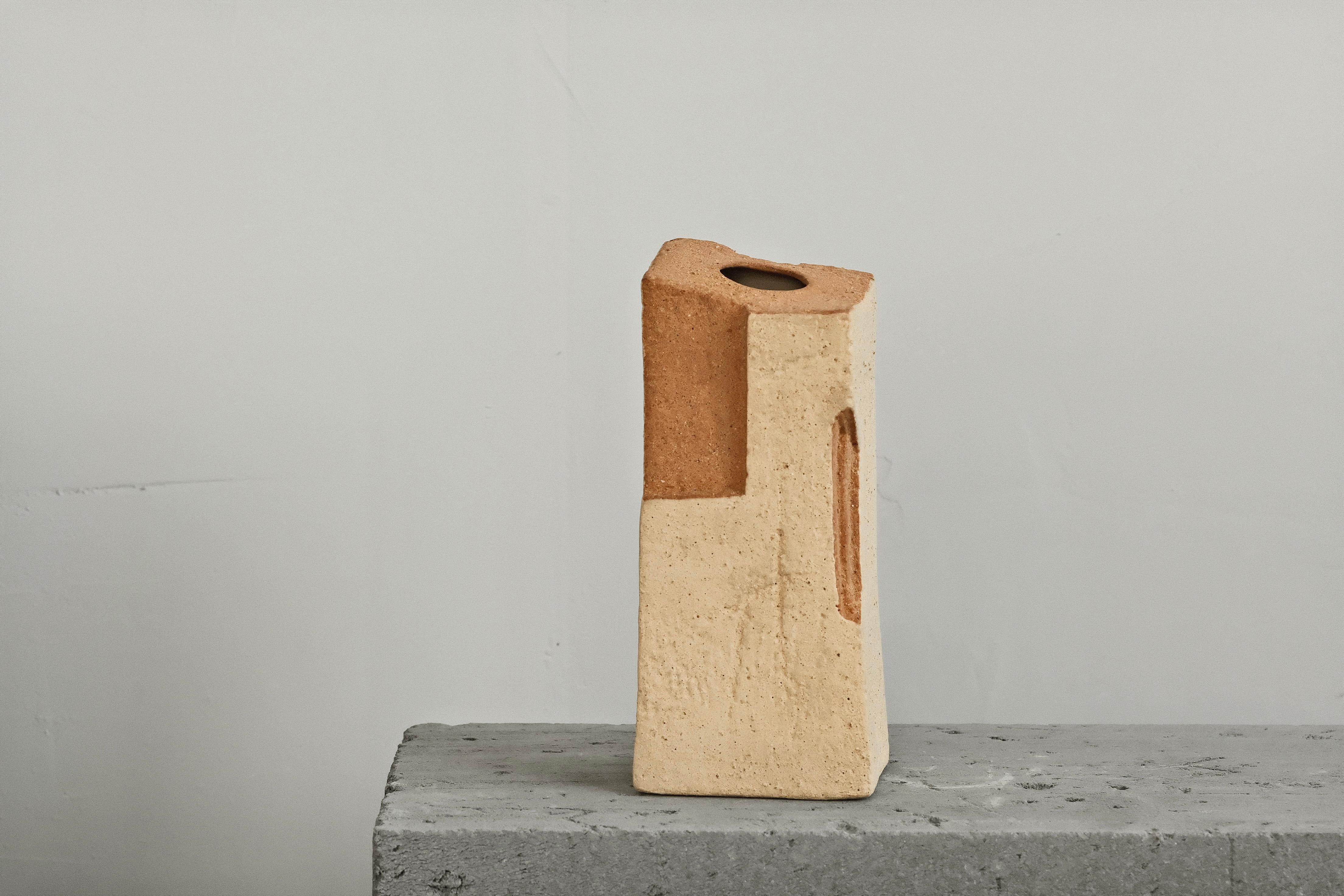 Gift Wrap Available.

Set of 2 Vases, Dimensions (from left to right):
- 9